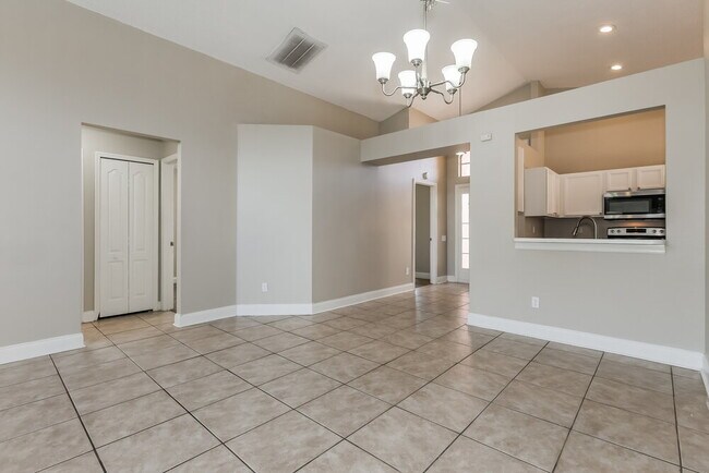 Building Photo - 12230 Dawn Vista Dr