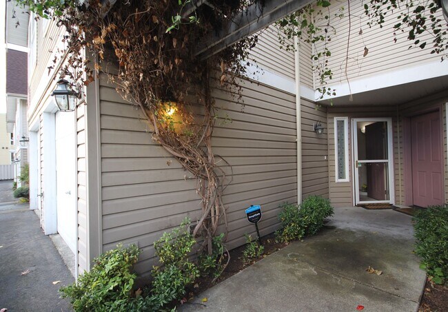 Photo - Urban Townhouse Overlooking Judkins Park