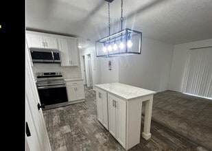 Building Photo - The Willows (Sprague and Michigan LLC)