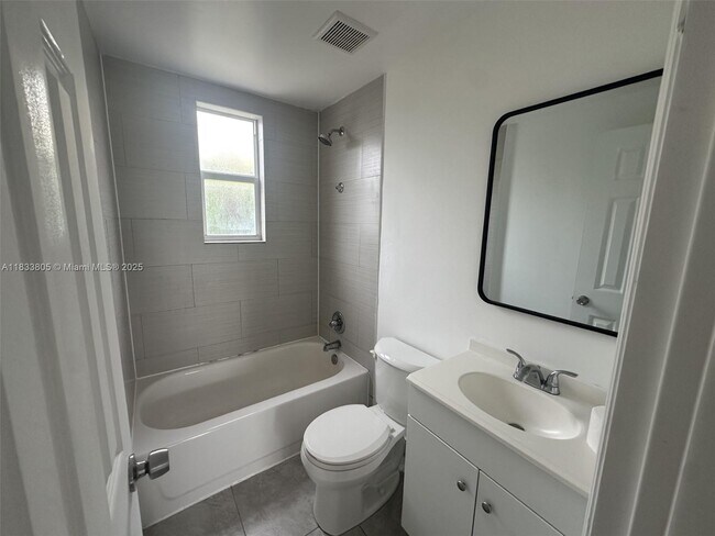Foto del edificio - 540 NW 7th St