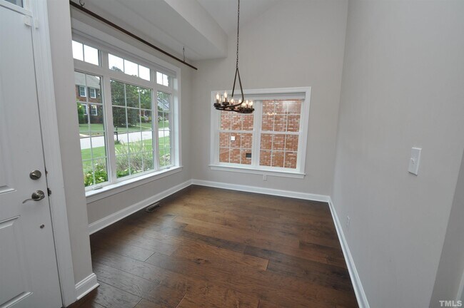 Building Photo - 104 Crestpoint Ct
