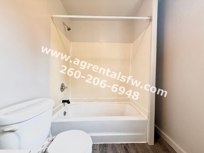 Foto del edificio - 1 Bedroom House - $200 off First Months Rent