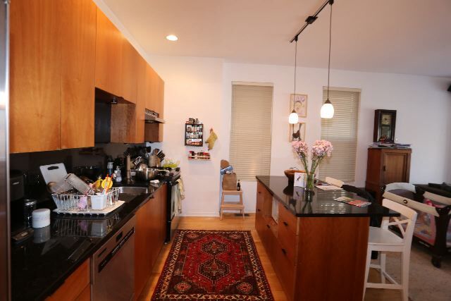 Foto del edificio - 1407 N Wicker Park Ave