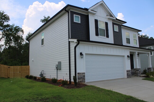 Building Photo - 846 Lillian Pk Dr