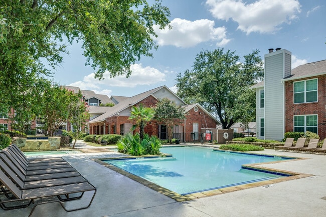 Building Photo - Covington Creek Apartment