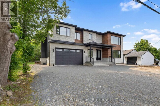 Building Photo - 125 Brae Cres