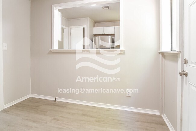 Building Photo - 2456 N Cheyenne Ave