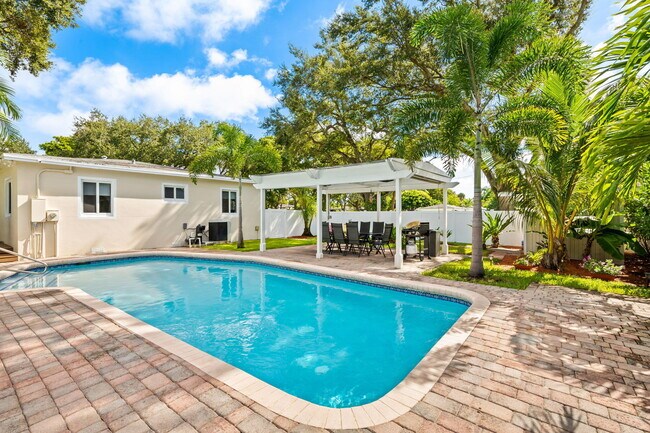Foto del edificio - 1300 SW 17th St