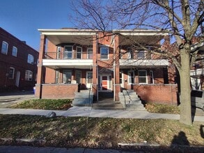 Building Photo - 1390-1390 W 91st St