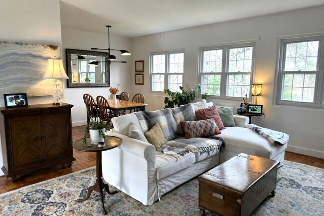 Foto del edificio - 3623 Greenway Pl
