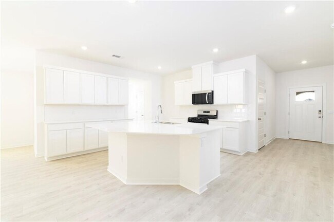 Foto del edificio - 581 Crystal Dr