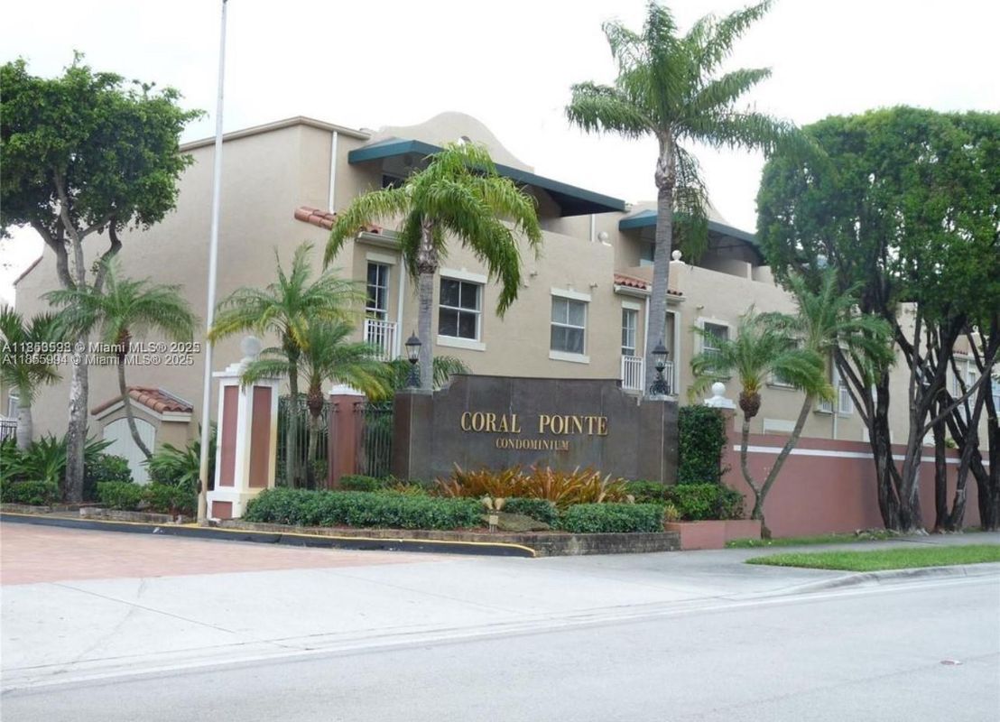 Foto del edificio - 8660 NW 5th Terrace