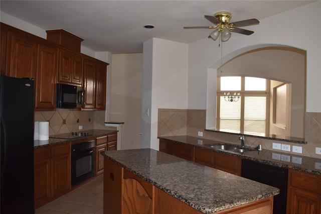 Foto del edificio - 384 Spring Meadow Dr