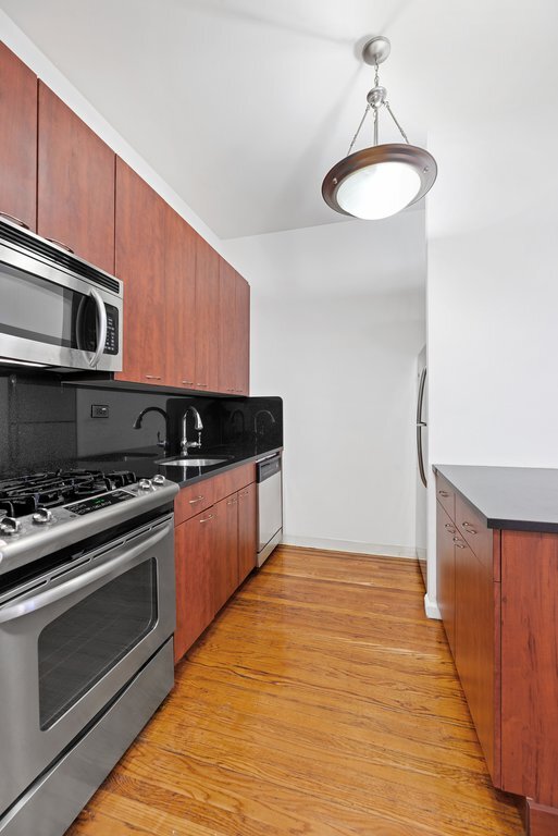 Foto principal - 121 Madison Ave