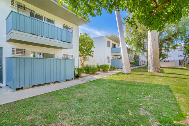 Building Photo - The BLVD Apartments