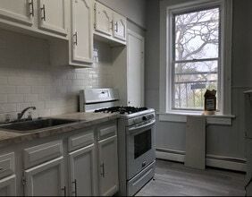 Building Photo - 85 E 25th St Building Photo - 85 E 25th St