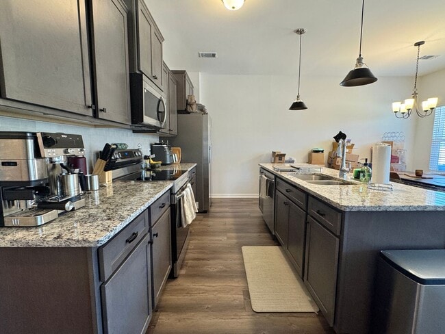 Foto del edificio - AVAILABLE NOVEMBER [PET FRIENDLY]