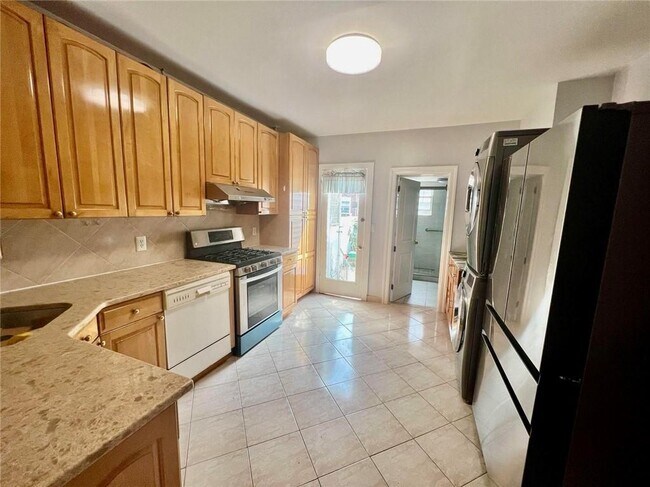 Building Photo - 1842 66th St