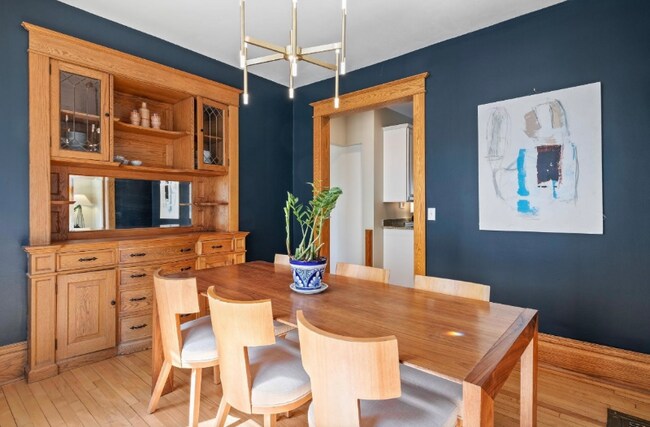 Foto del edificio - 4444 Xerxes Ave S