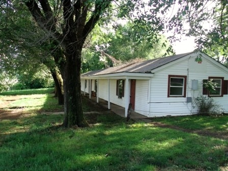 Building Photo - 1150 S West Bypass