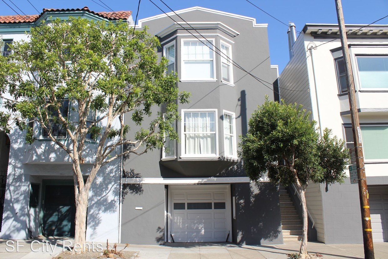 Primary Photo - 3 br, 1 bath Apartment - 146 Duncan St.