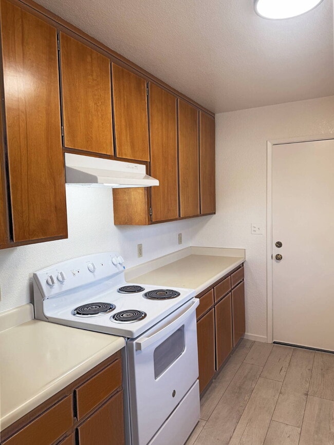 Building Photo - 2BD/2BA Single-Level Home Near Sonoma Plaza | Available Now.