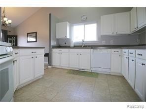 Building Photo - 4061 Plum Ridge Dr