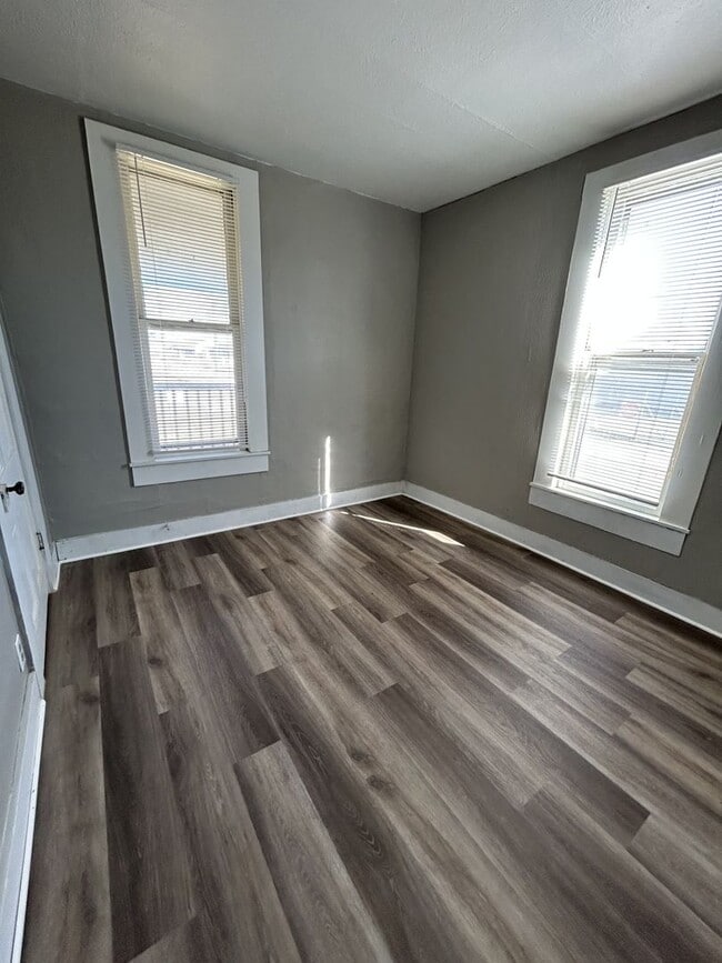 Foto del edificio - 316 E Park St