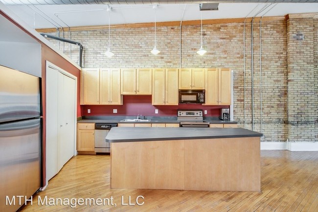 Building Photo - 3 br, 2 bath Apartment - 109 S Washington