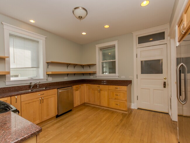 Foto del edificio - 1936 N Central Park Ave