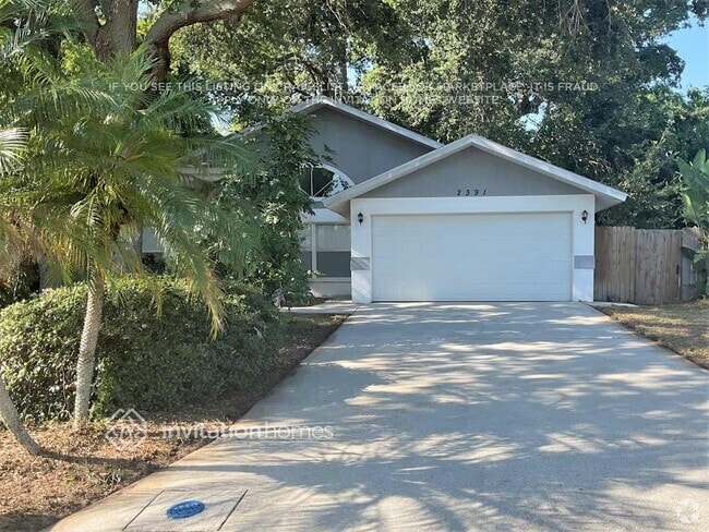 Building Photo - 2391 Eastwood Dr