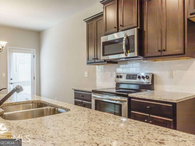 Building Photo - 1074 Mcconaughy Ct