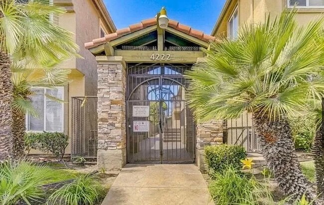 Foto del edificio - 4222 Menlo Ave