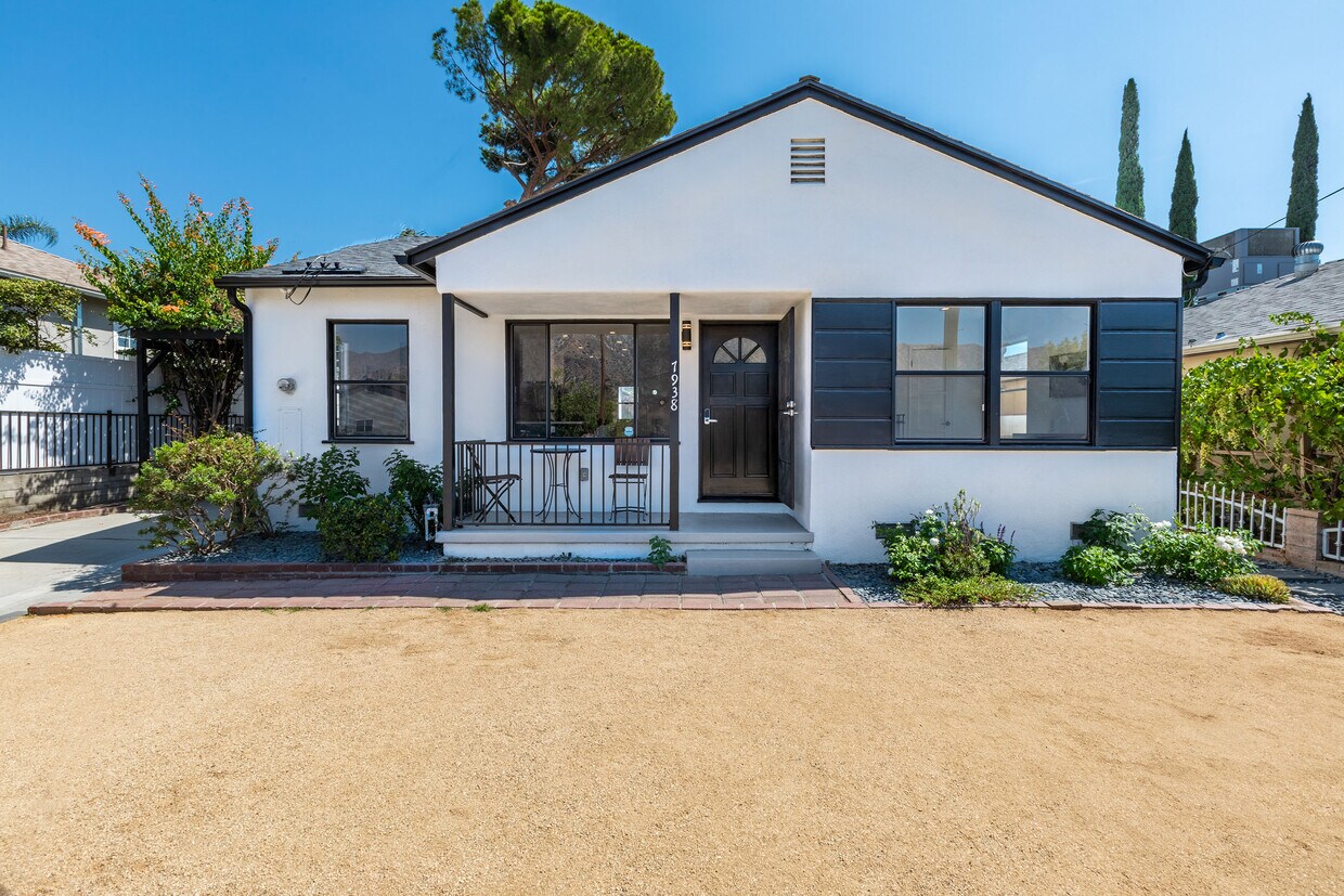 Foto principal - 7938 Le Berthon St