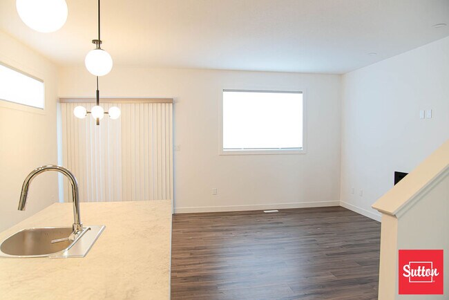 Building Photo - 10422 133 Ave.