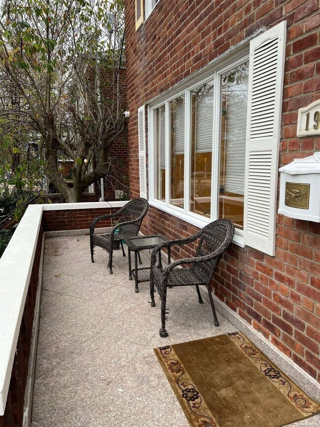 Building Photo - 196-60 45th Ave