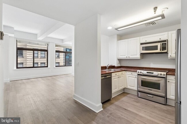 Building Photo - 1500 Chestnut St