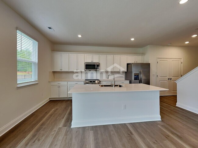 Foto del edificio - 1106 Heritage Blvd