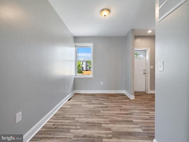 Building Photo - 3712 Beehler Ave