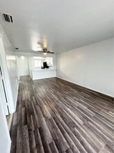 Building Photo - 2700 Park Windsor Dr