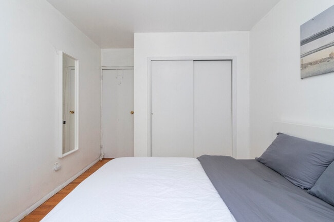 Foto del edificio - 316 E 96th St