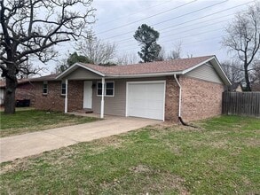 Building Photo - 1301 White Rd