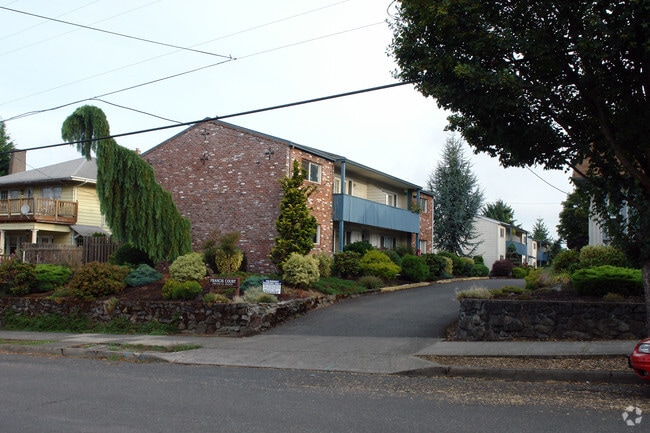 Building Photo - Hunter's Ridge Apartments
