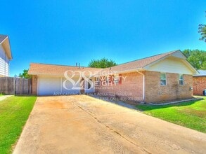 Building Photo - 1613 Rolling Stone Dr