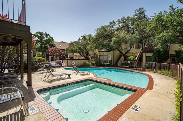 Foto del edificio - 5590 Spring Valley Rd