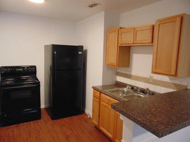 Foto del edificio - 3407 Quaker Ave