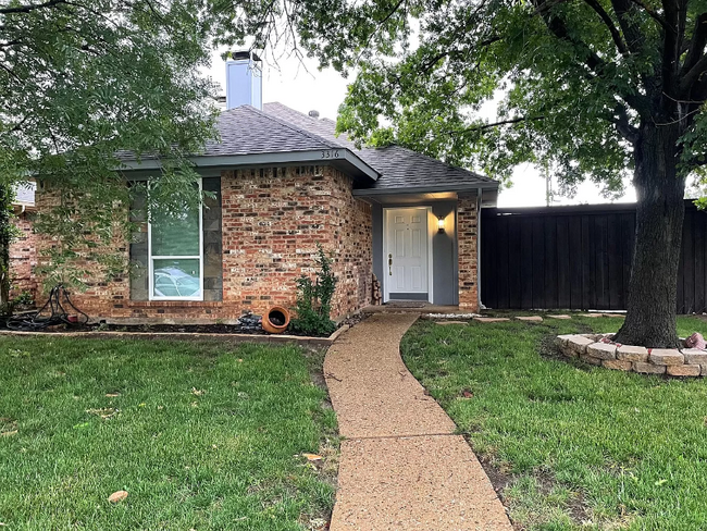 Building Photo - 3316 Wells Dr