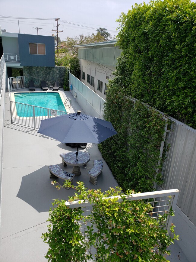 Foto del edificio - 4415 Inglewood Blvd