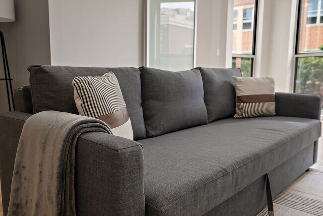 Building Photo - 225 Portland Ave