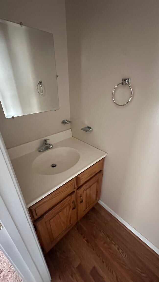 Foto del edificio - 1202 Deer Ln